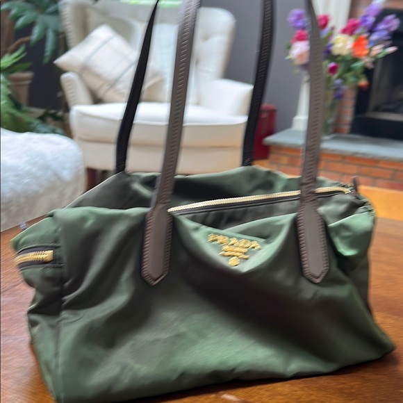 Prada Green Shoulder Bag with Durable Design - Picture 1 of 16
